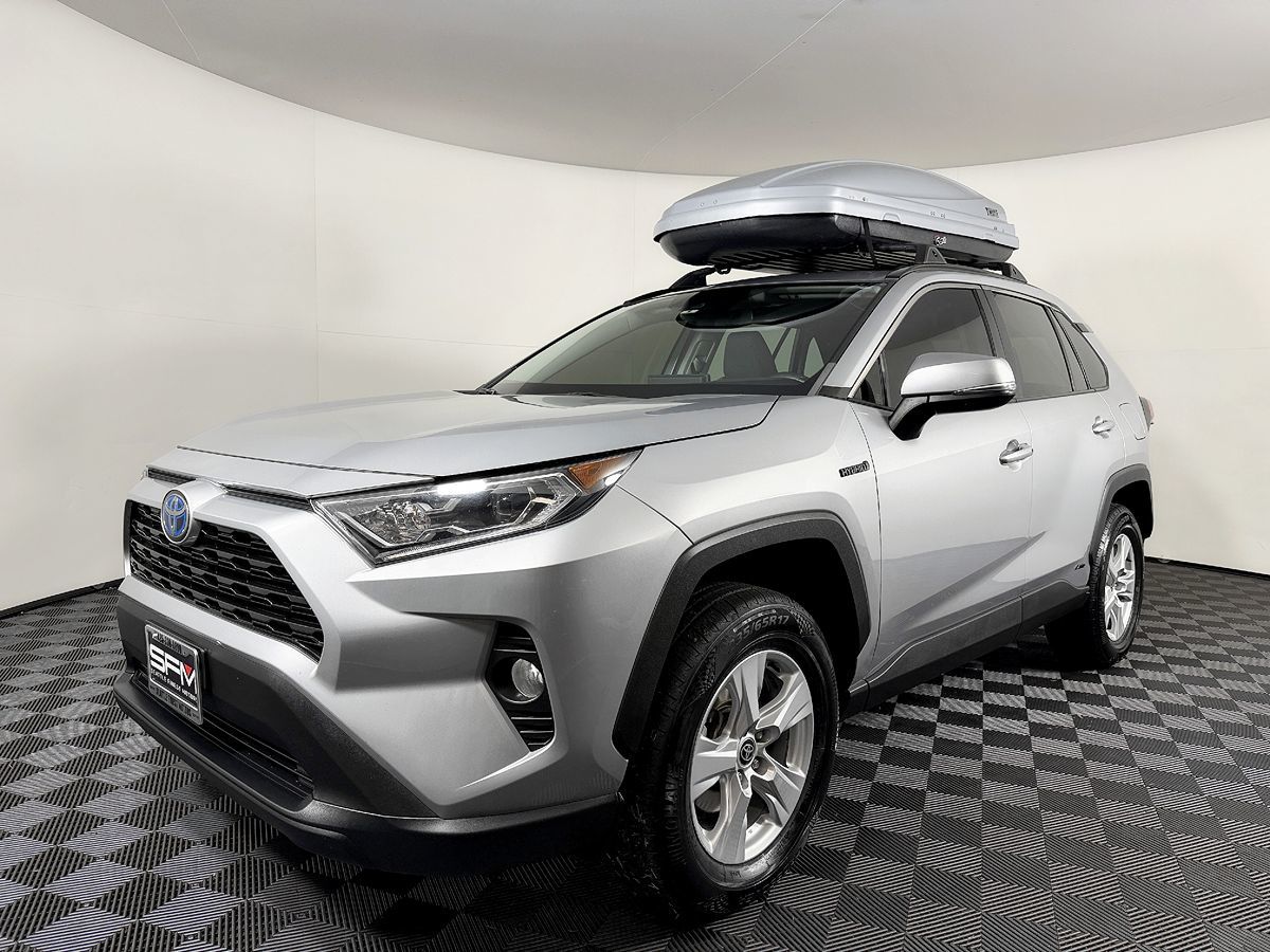 Toyota RAV4 photo 2