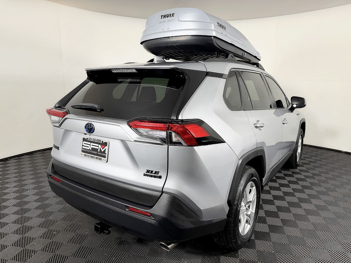 Toyota RAV4 photo 9