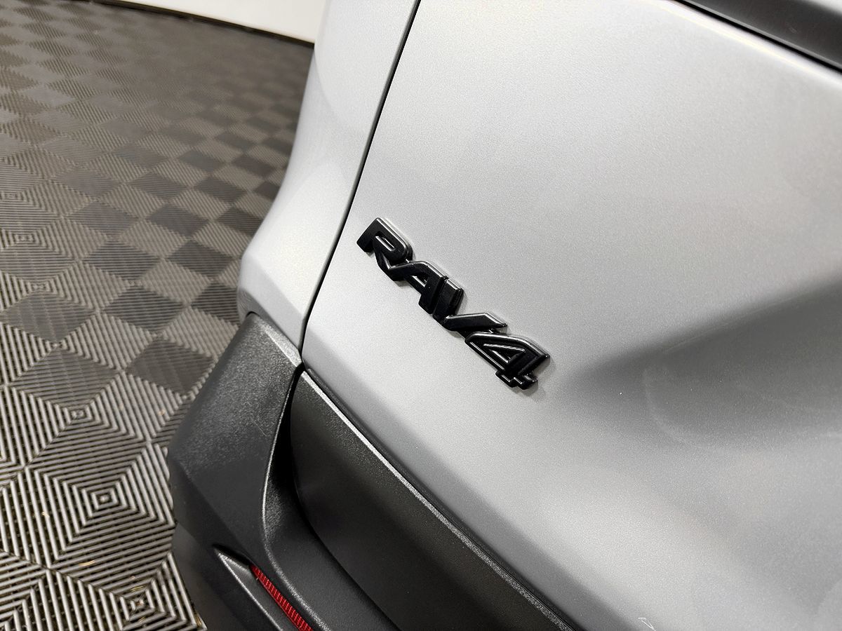 Toyota RAV4 photo 12