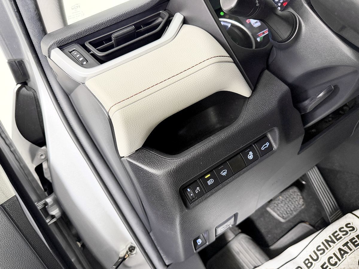 Toyota RAV4 photo 34