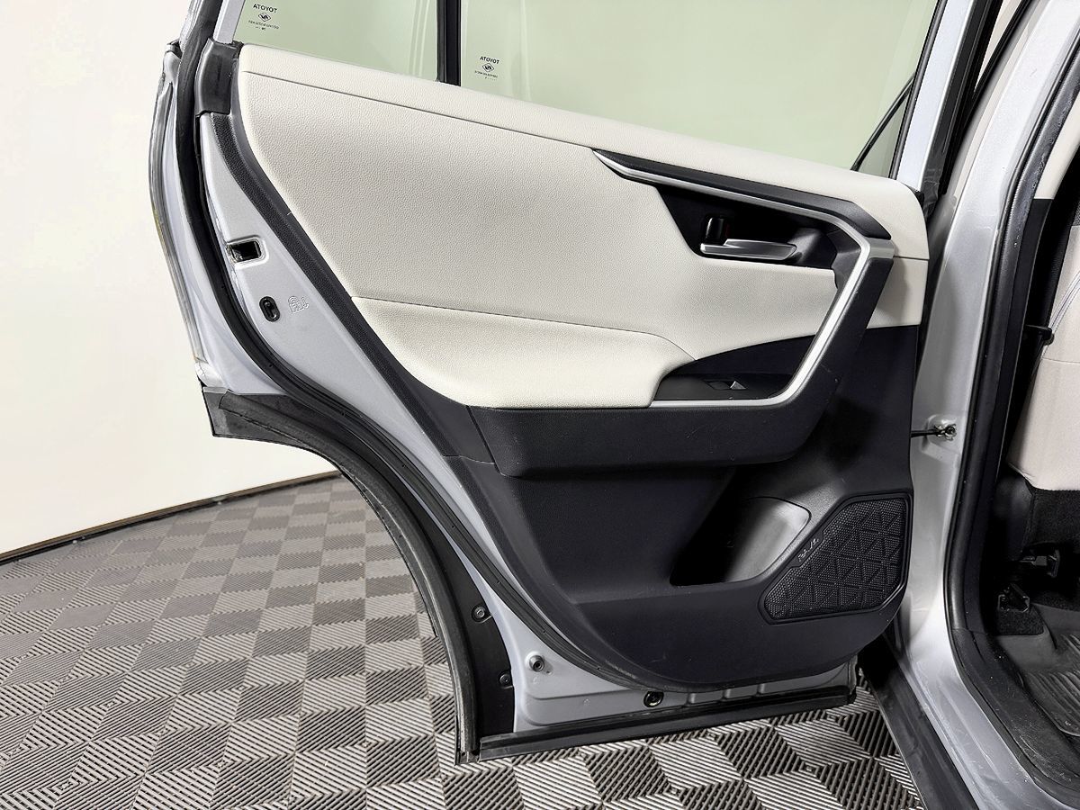 Toyota RAV4 photo 39