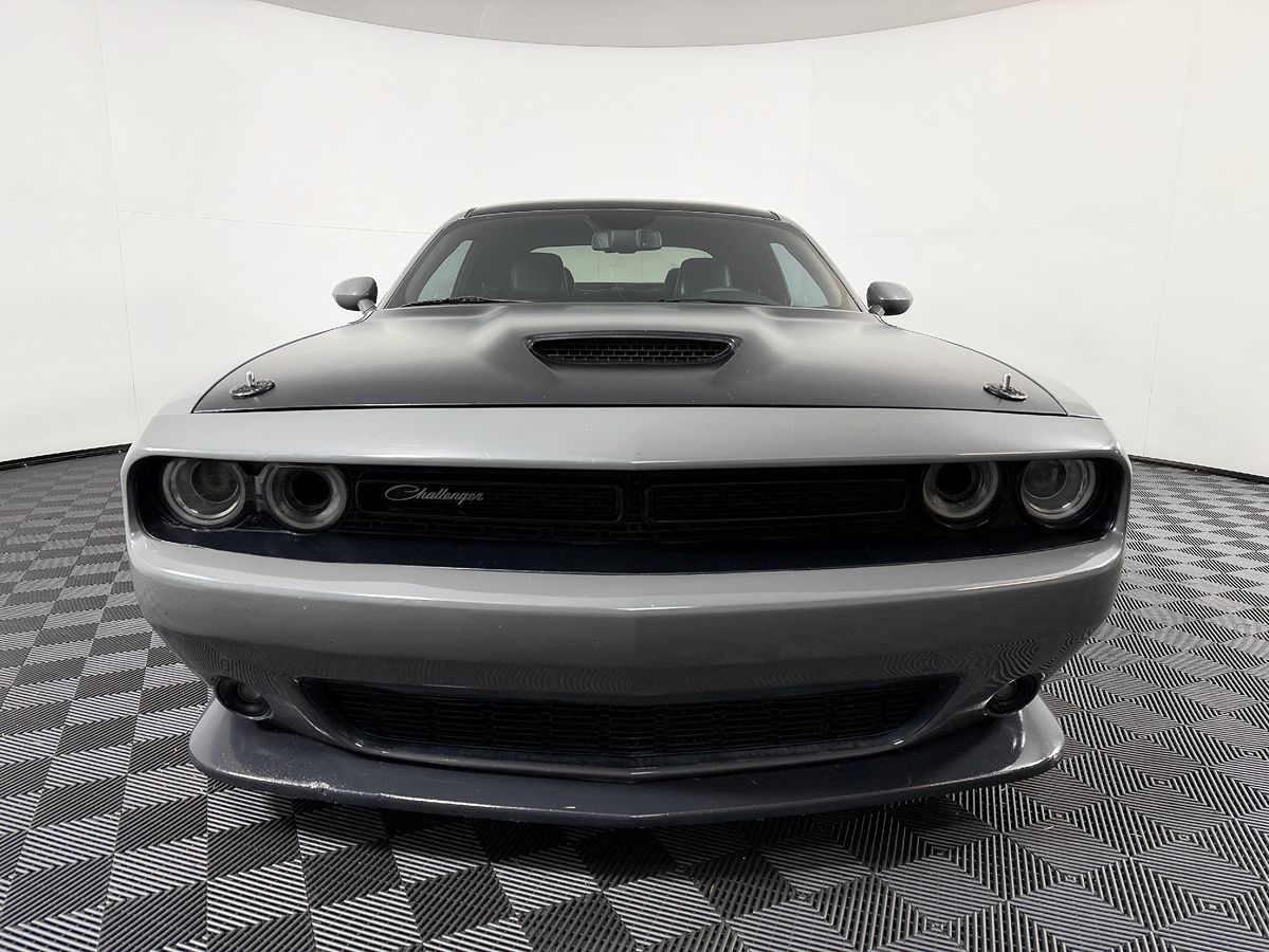 Dodge Challenger photo 5