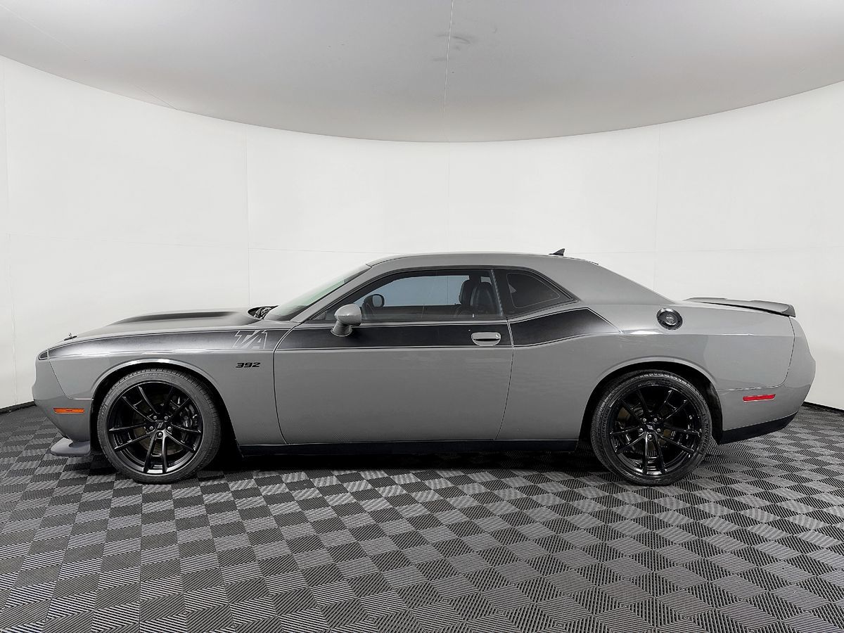 Dodge Challenger photo 17