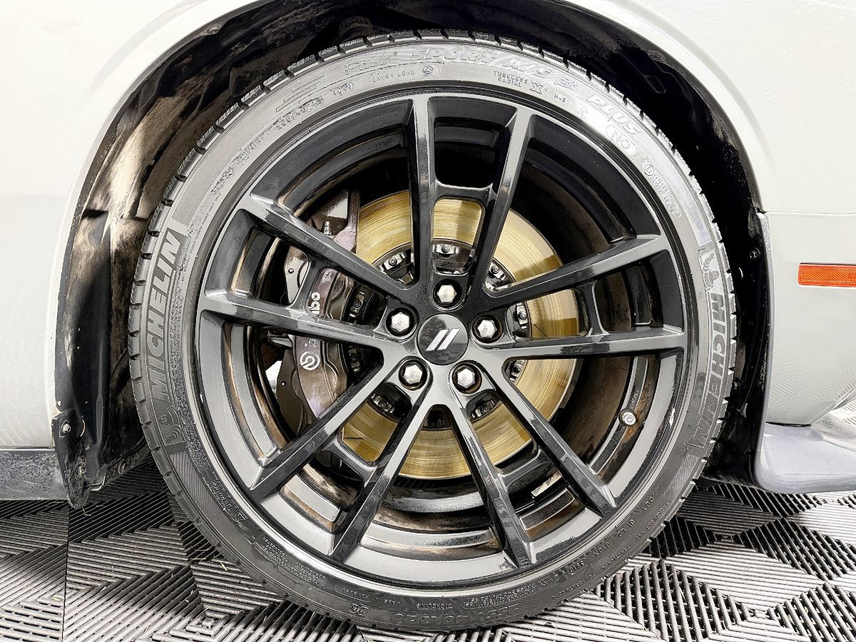 Dodge Challenger photo 48
