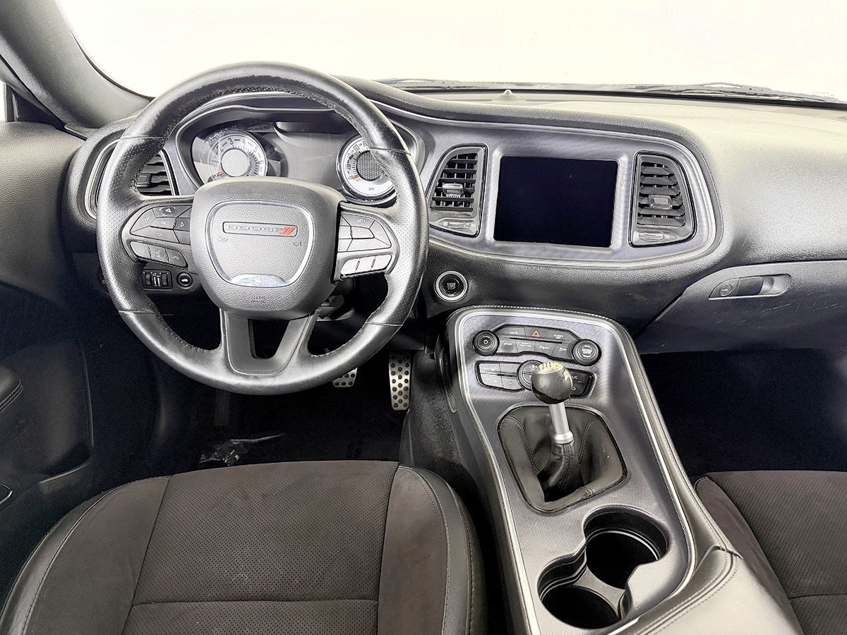 Dodge Challenger photo 38