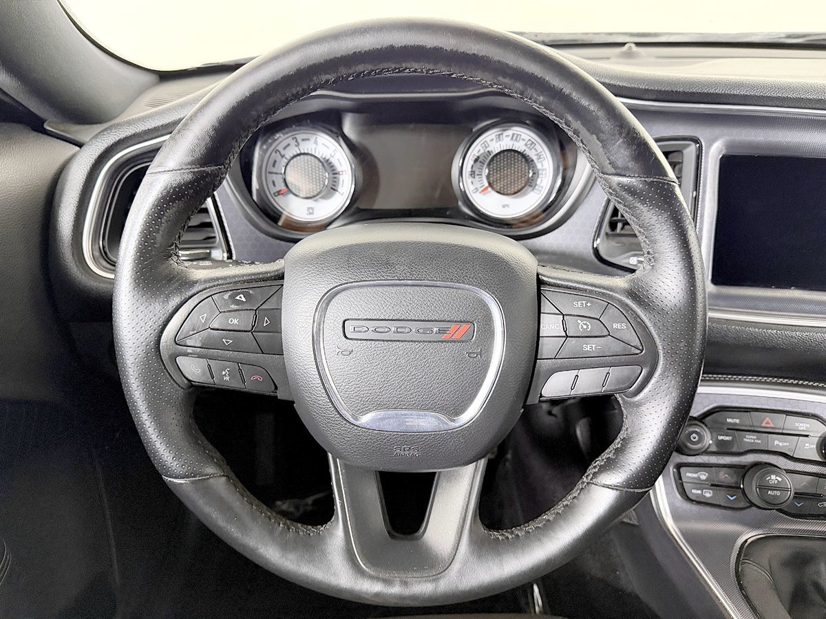 Dodge Challenger photo 39