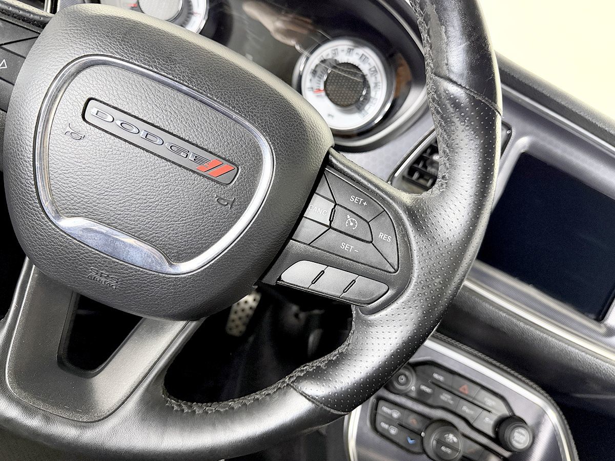 Dodge Challenger photo 40