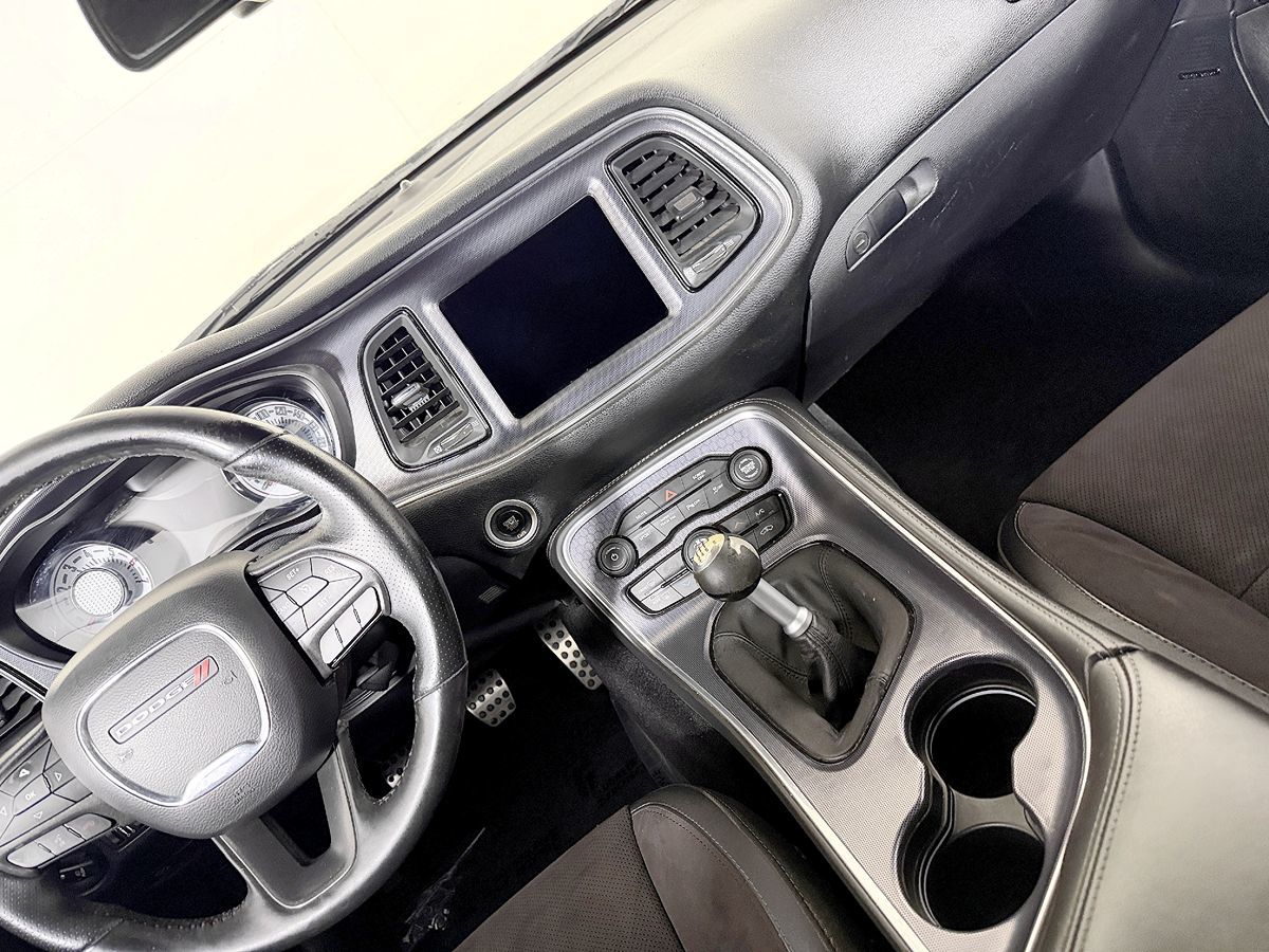 Dodge Challenger photo 42