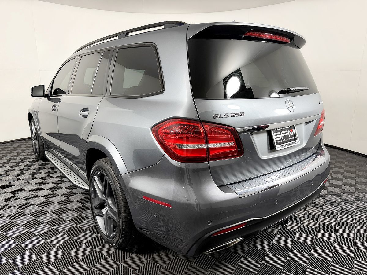 Mercedes-Benz GLS photo 18