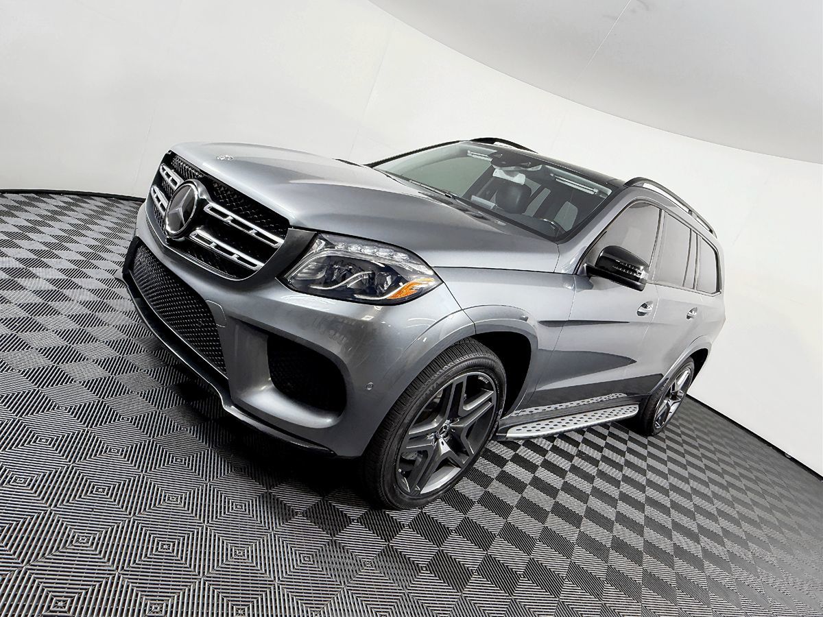 Mercedes-Benz GLS photo 21