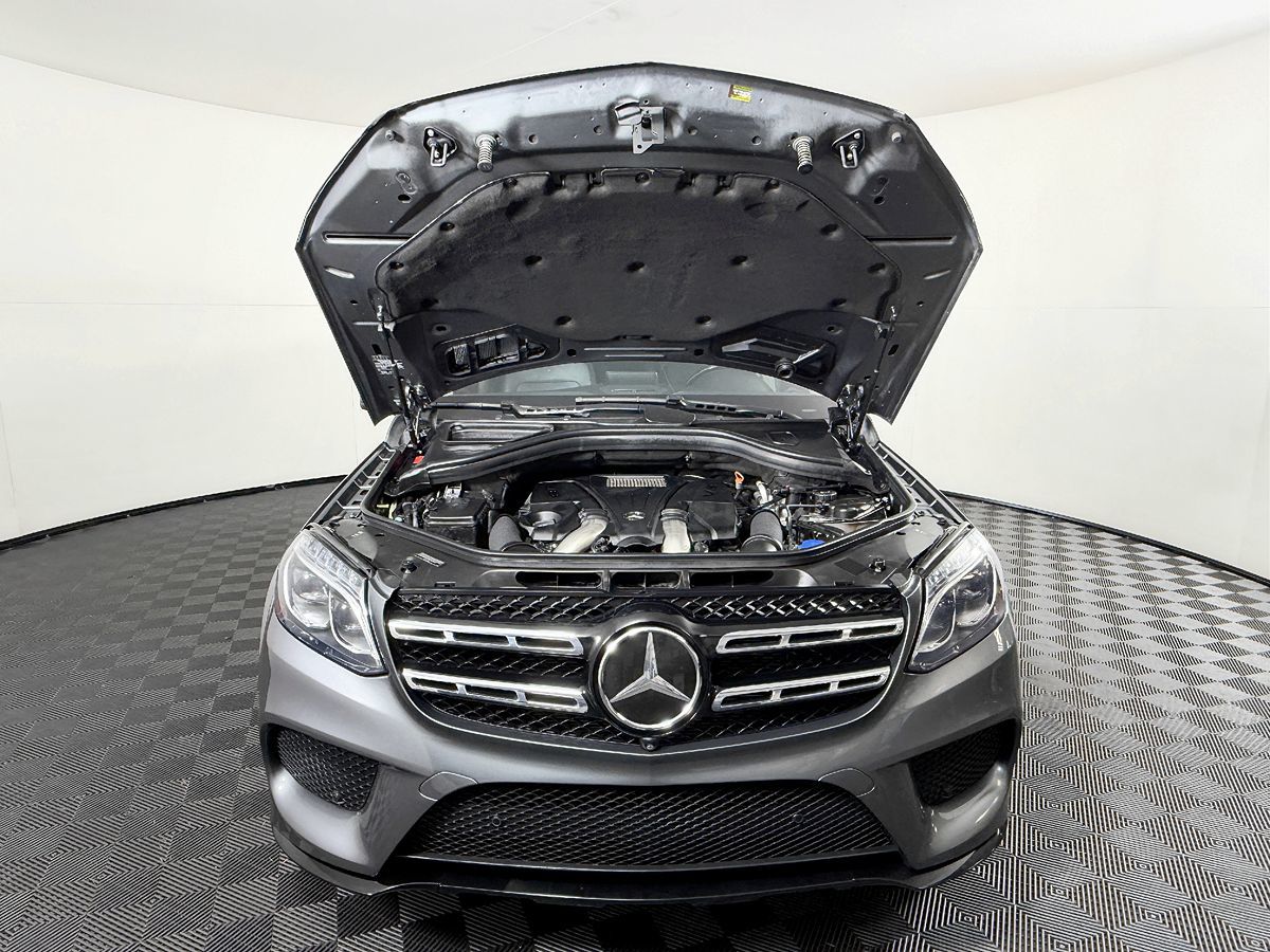Mercedes-Benz GLS photo 23