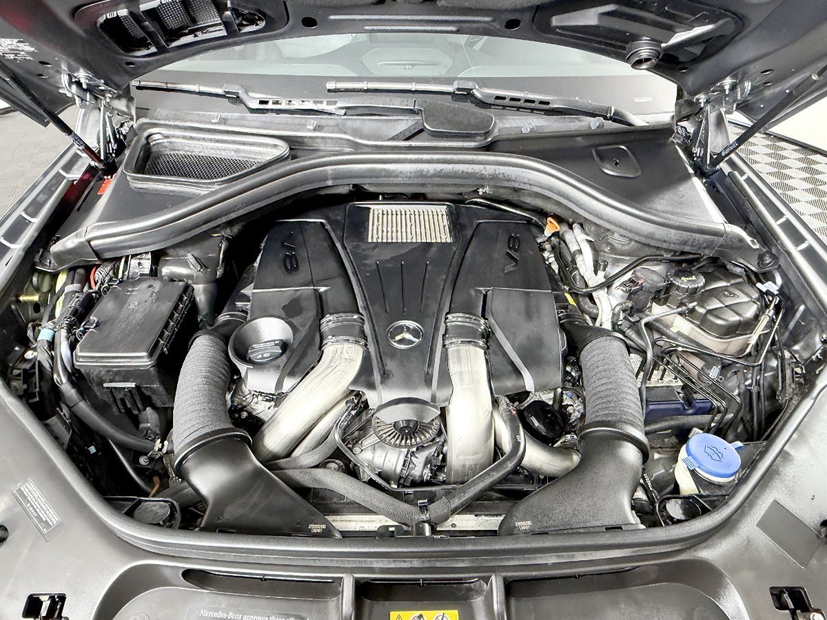 Mercedes-Benz GLS photo 24
