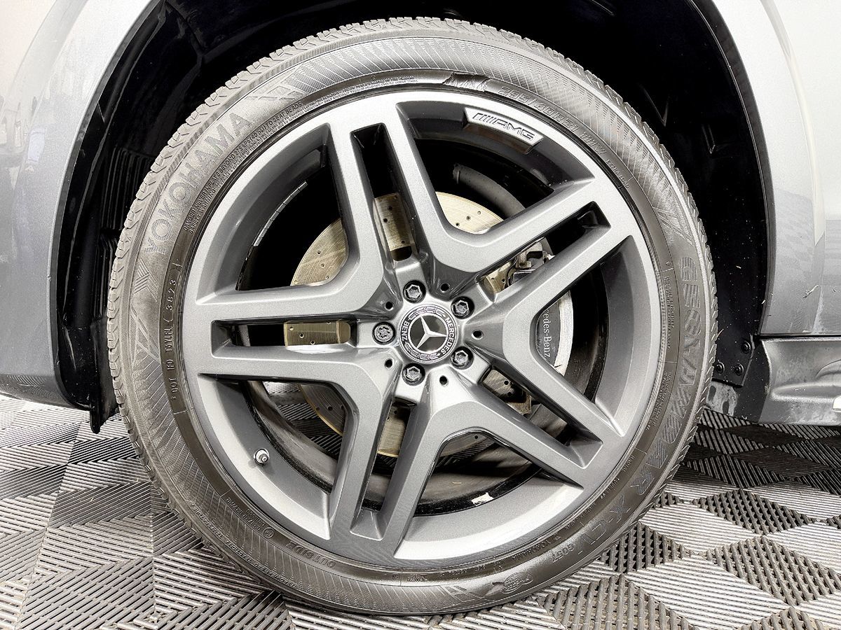 Mercedes-Benz GLS photo 31