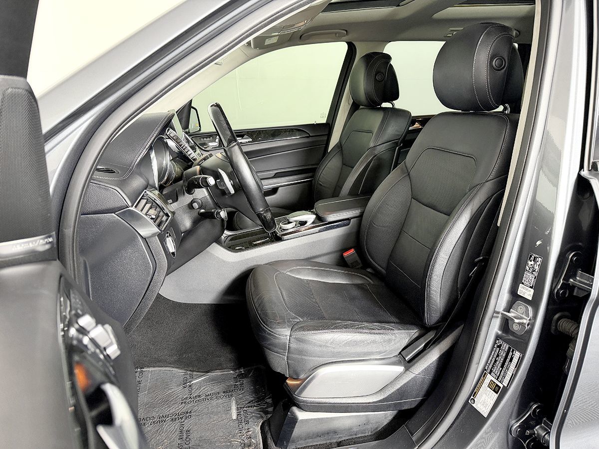 Mercedes-Benz GLS photo 39