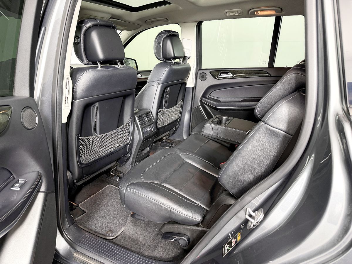 Mercedes-Benz GLS photo 42