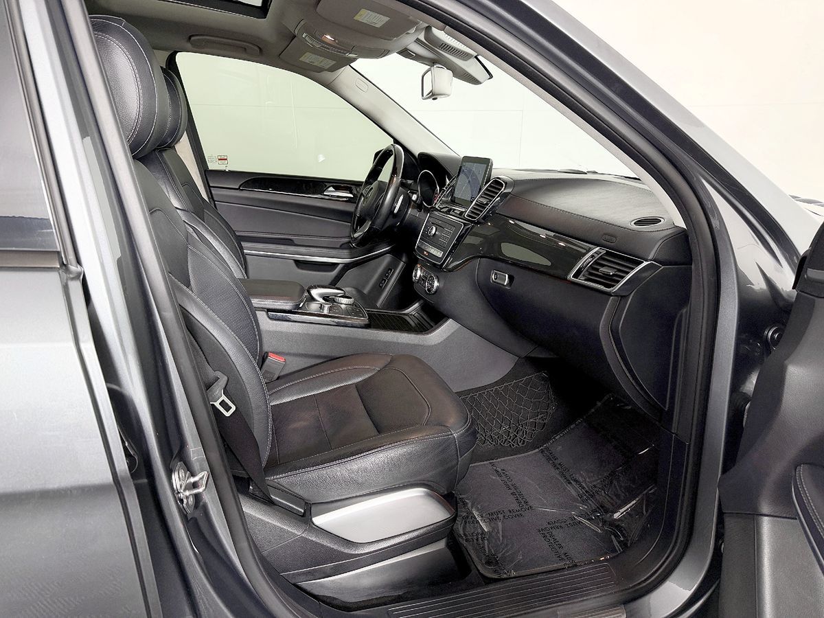 Mercedes-Benz GLS photo 52