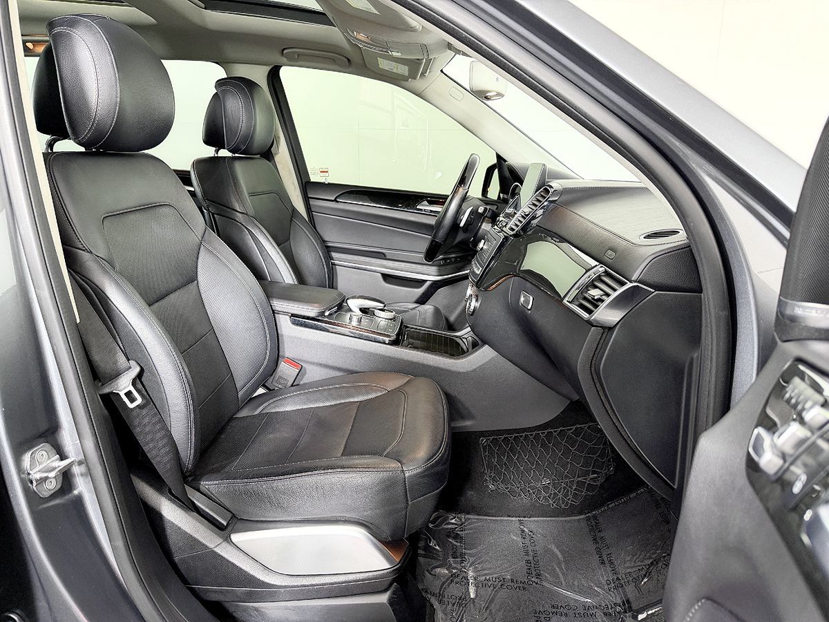 Mercedes-Benz GLS photo 54