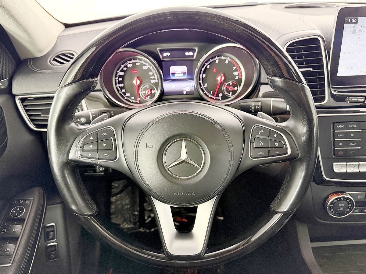Mercedes-Benz GLS photo 60
