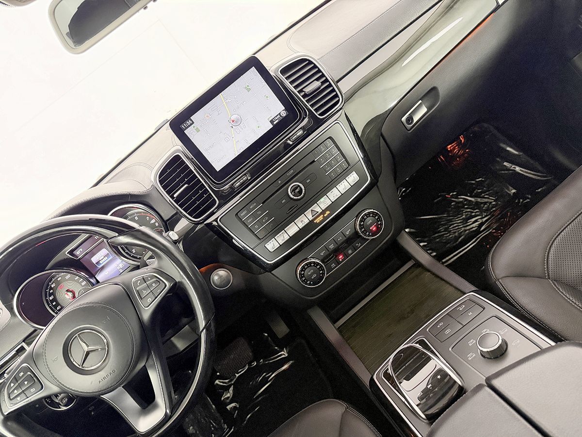 Mercedes-Benz GLS photo 63
