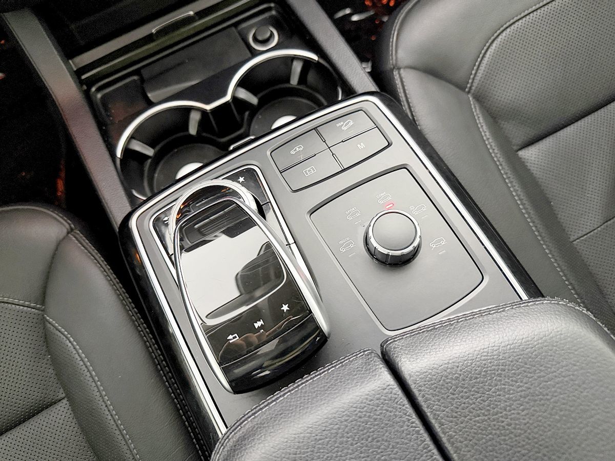 Mercedes-Benz GLS photo 68