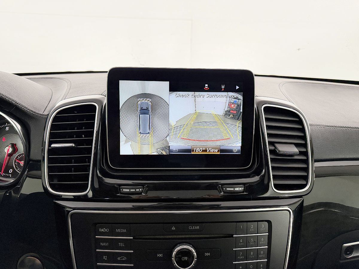 Mercedes-Benz GLS photo 69