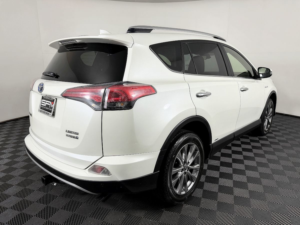 Toyota RAV4 photo 8