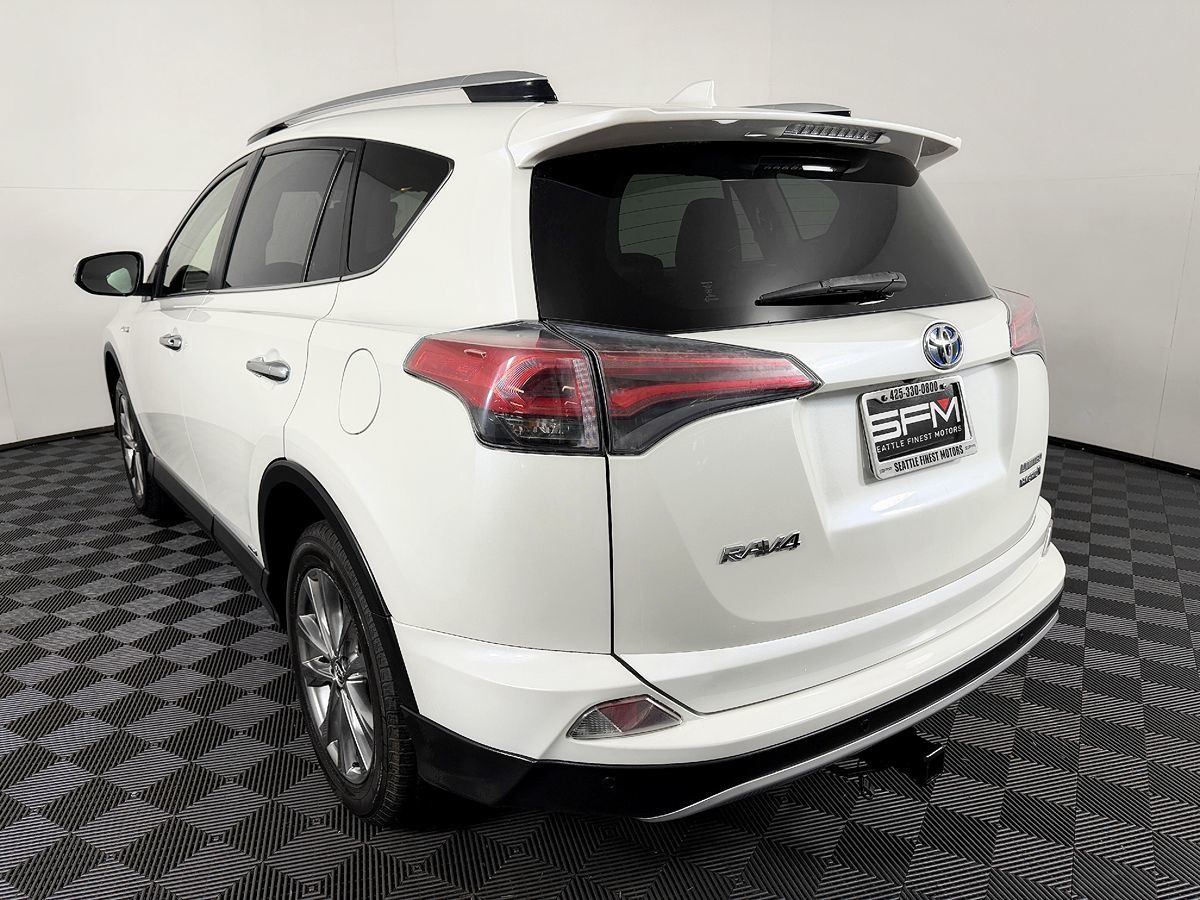 Toyota RAV4 photo 18