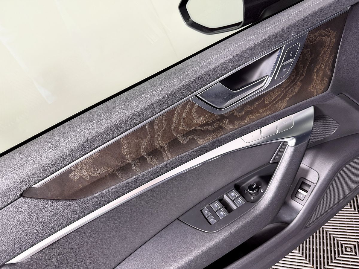 Audi A6 photo 30