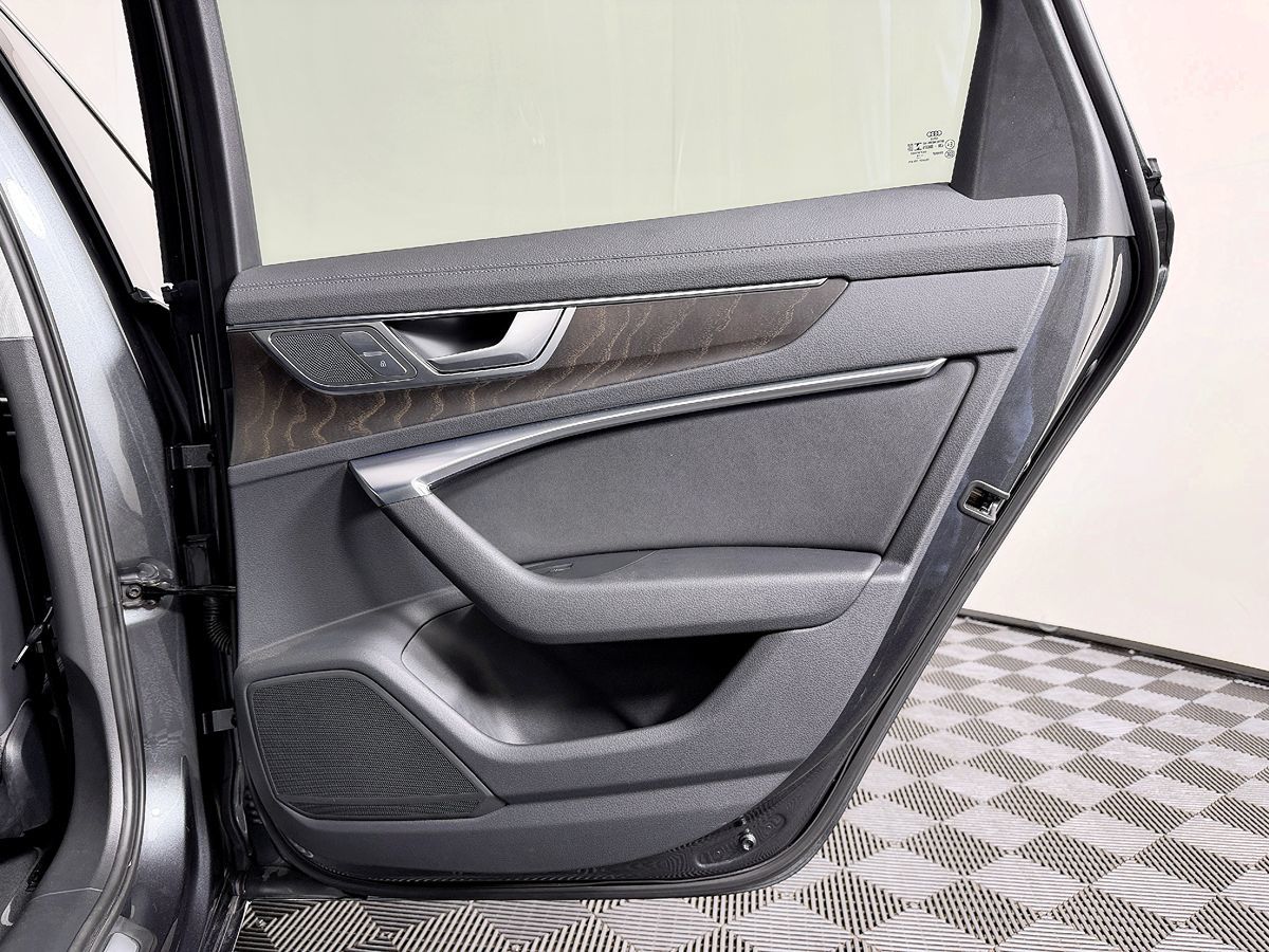 Audi A6 photo 45