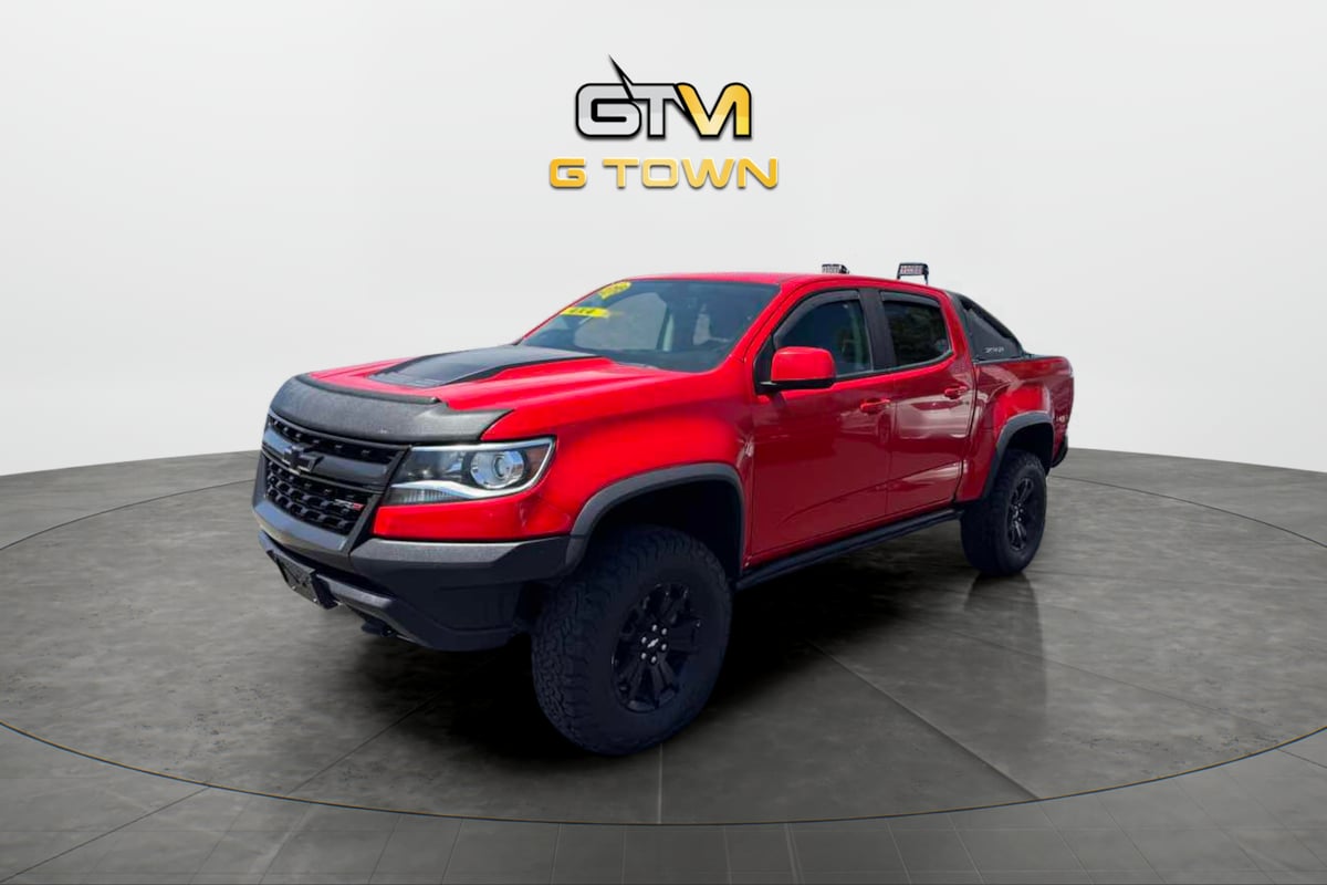 Photo 3 of this Chevrolet Colorado