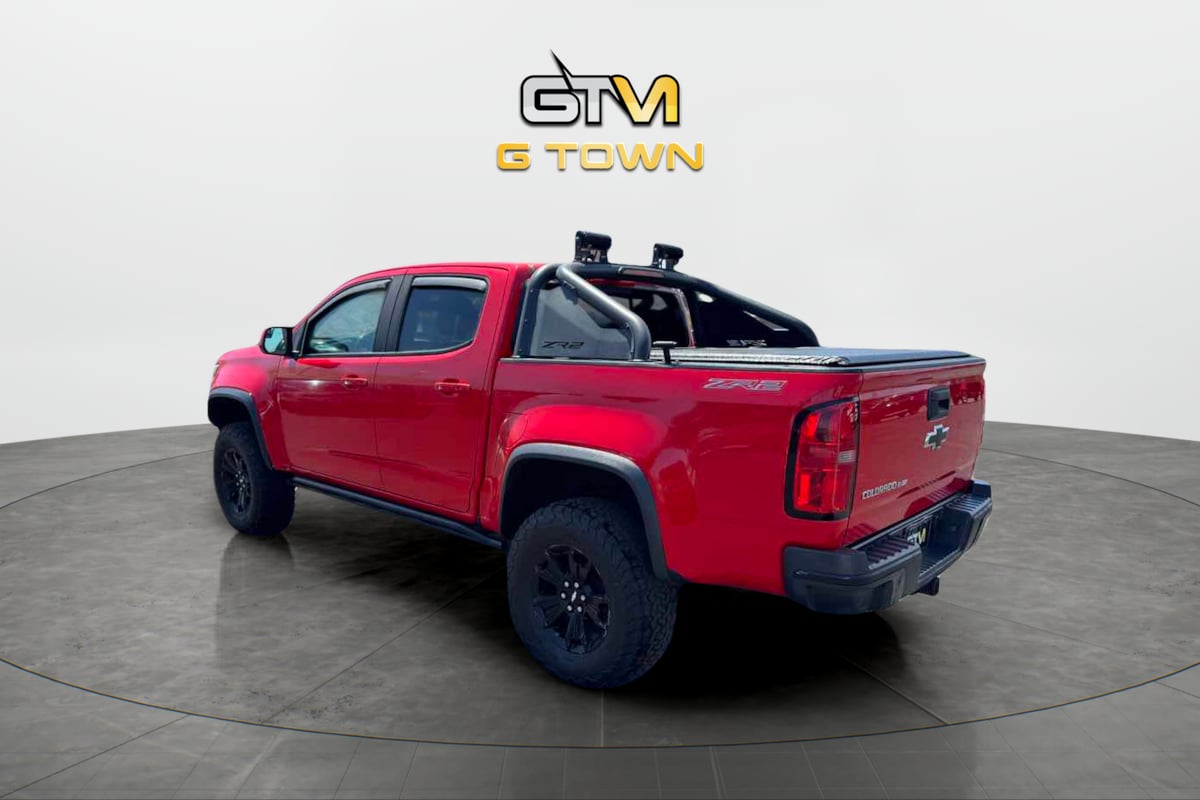 Photo 4 of this Chevrolet Colorado