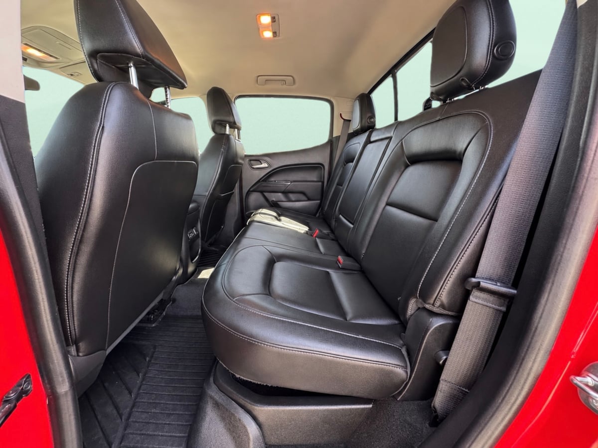 Photo 14 of this Chevrolet Colorado