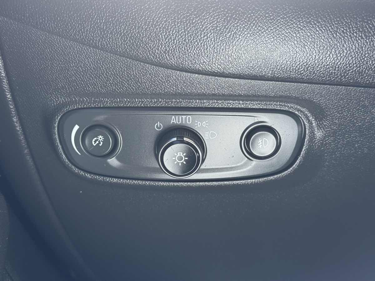 2021 Chevrolet Equinox 2FL - Photo 28