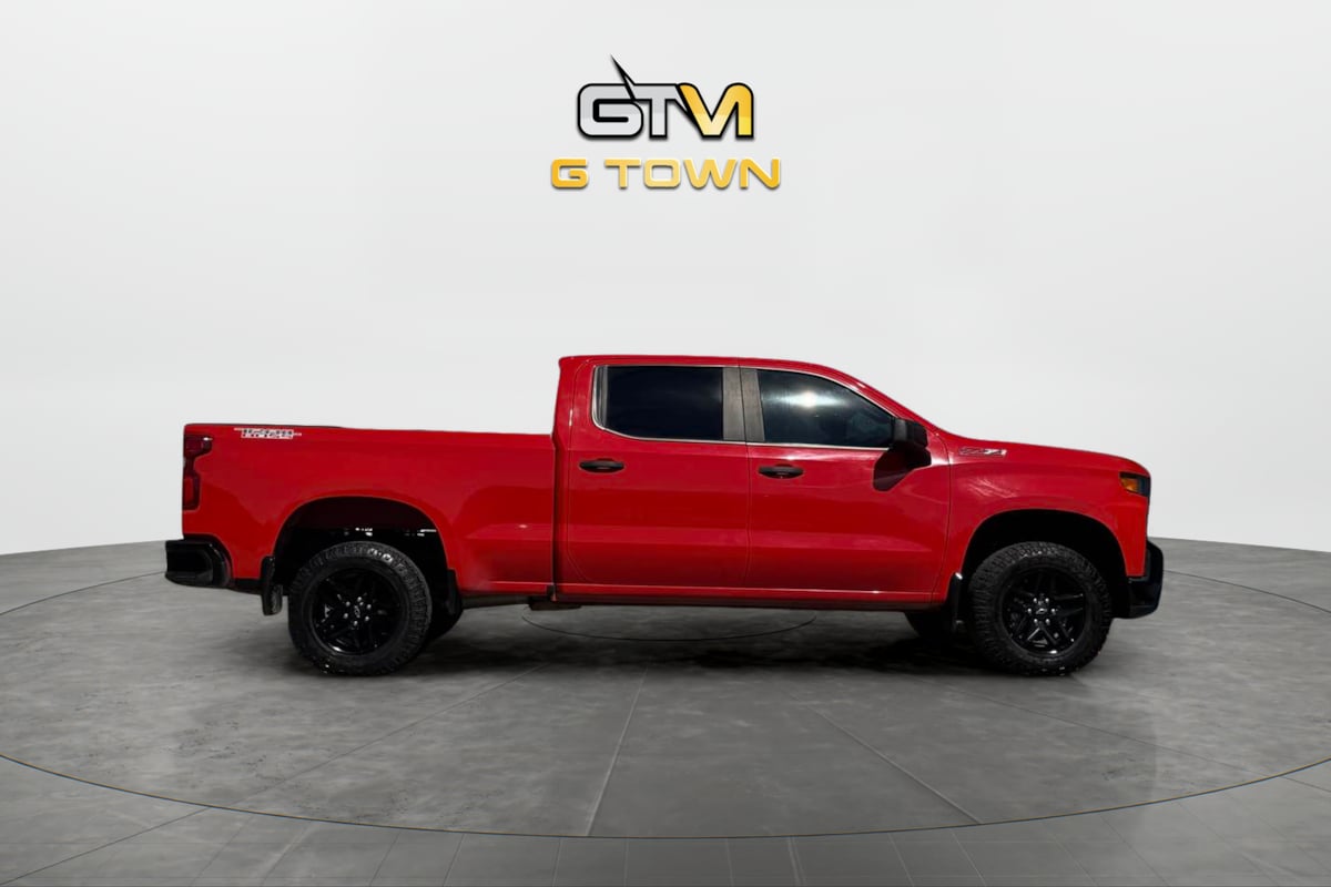 Photo 4 of this Chevrolet Silverado 1500