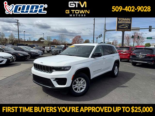 Bright White Clearcoat 2024 Jeep Grand Cherokee Laredo 4WD SUV / Crossover Four-Wheel Drive Automatic