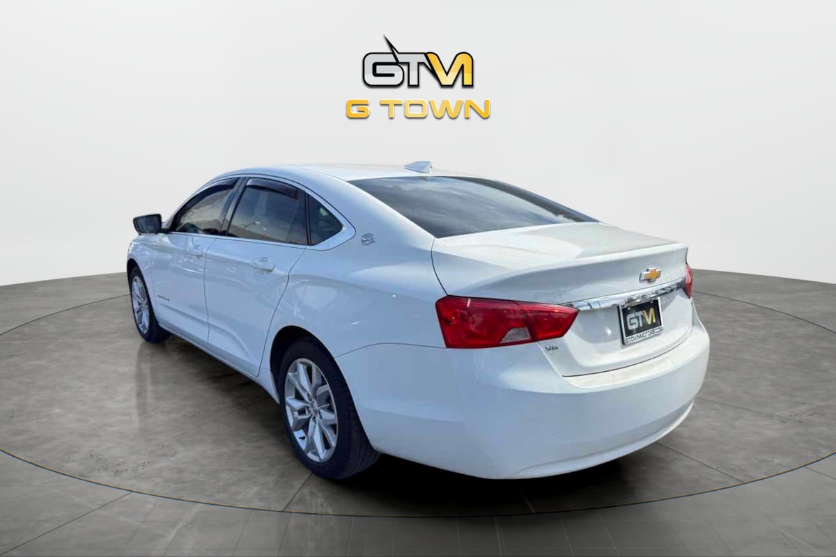 Photo 3 of this Chevrolet Impala