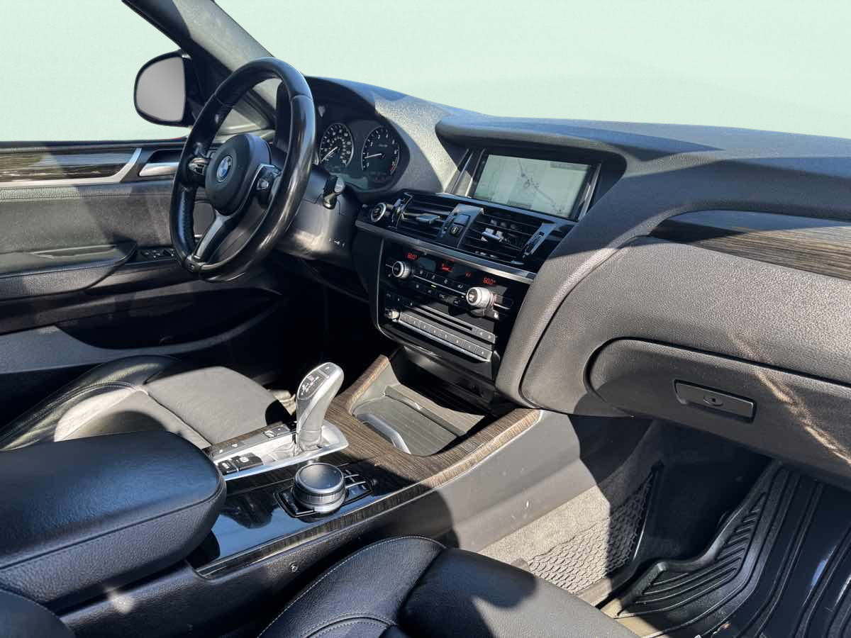 Photo 19 of this BMW X4