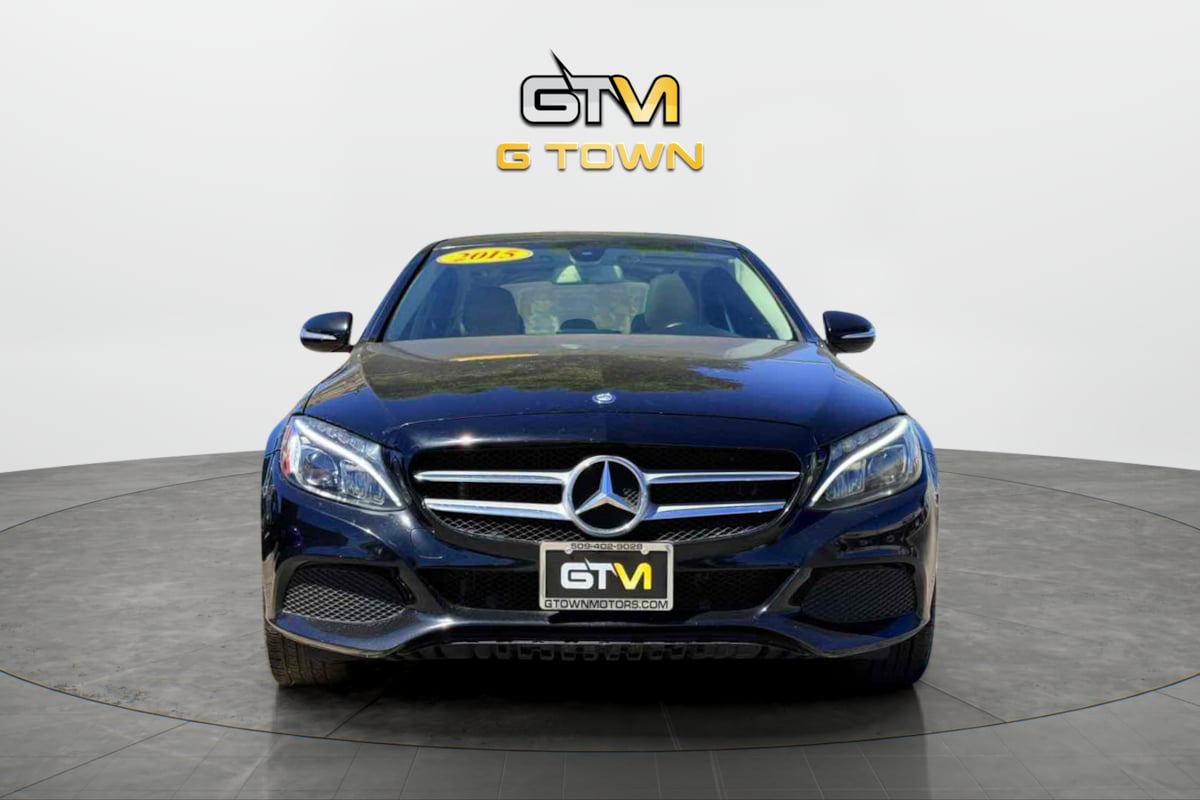 Photo 11 of this Mercedes-Benz C 300