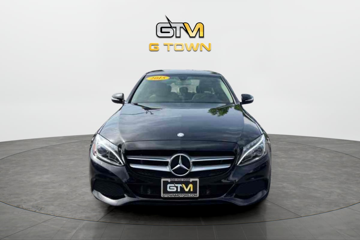 Photo 12 of this Mercedes-Benz C 300