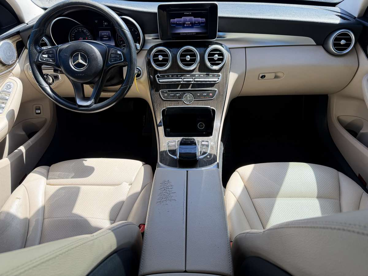 Photo 30 of this Mercedes-Benz C 300