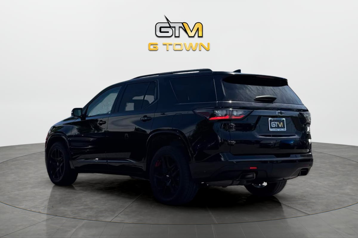 Photo 2 of this Chevrolet Traverse
