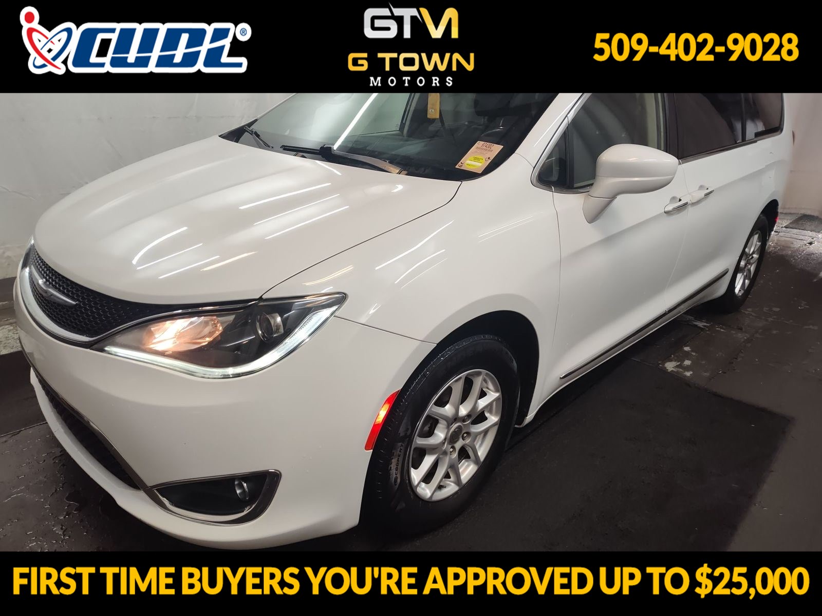 2020 Chrysler Pacifica Touring L's photo