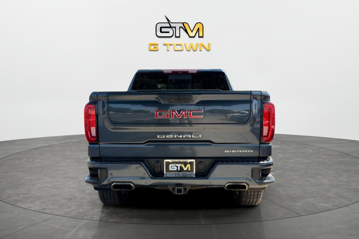 Photo 2 of this GMC Sierra 1500