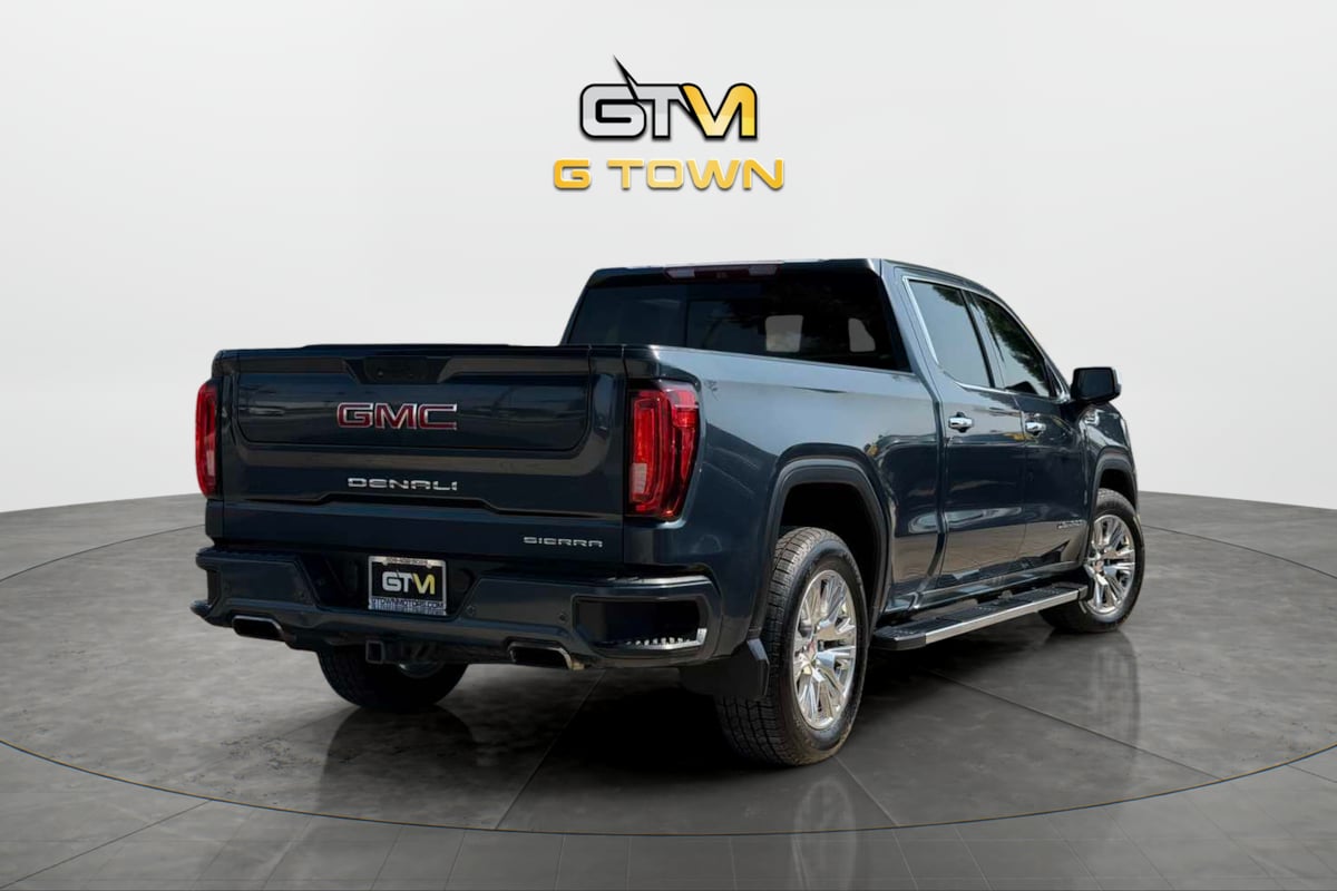 Photo 3 of this GMC Sierra 1500