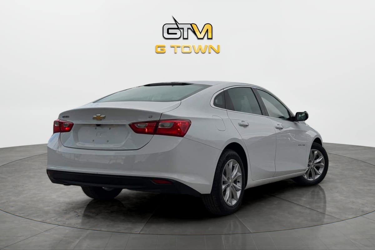 Photo 3 of this Chevrolet Malibu