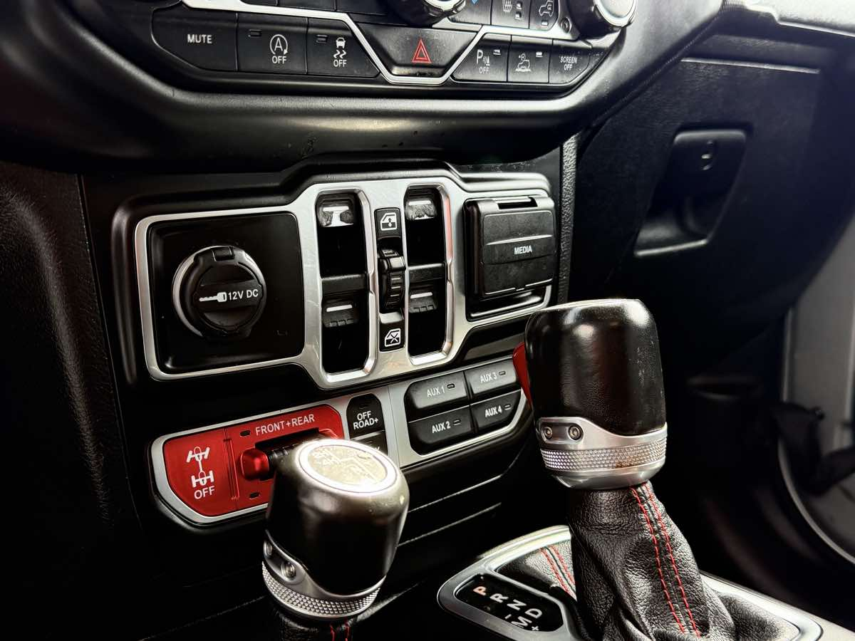 Photo 12 of this Jeep Gladiator