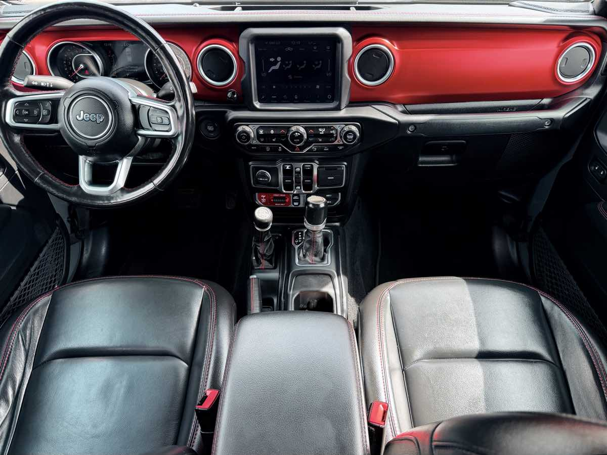 Photo 17 of this Jeep Gladiator