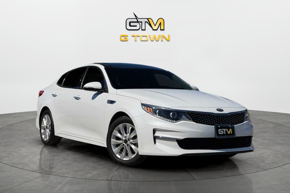 Photo 4 of this Kia Optima