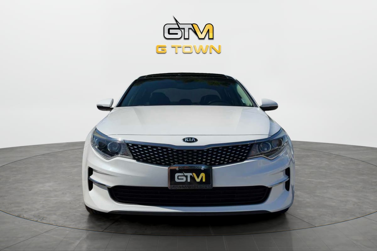 Photo 5 of this Kia Optima