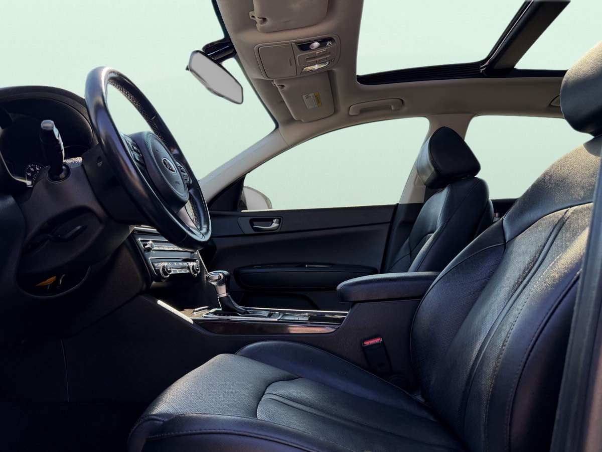 Photo 6 of this Kia Optima